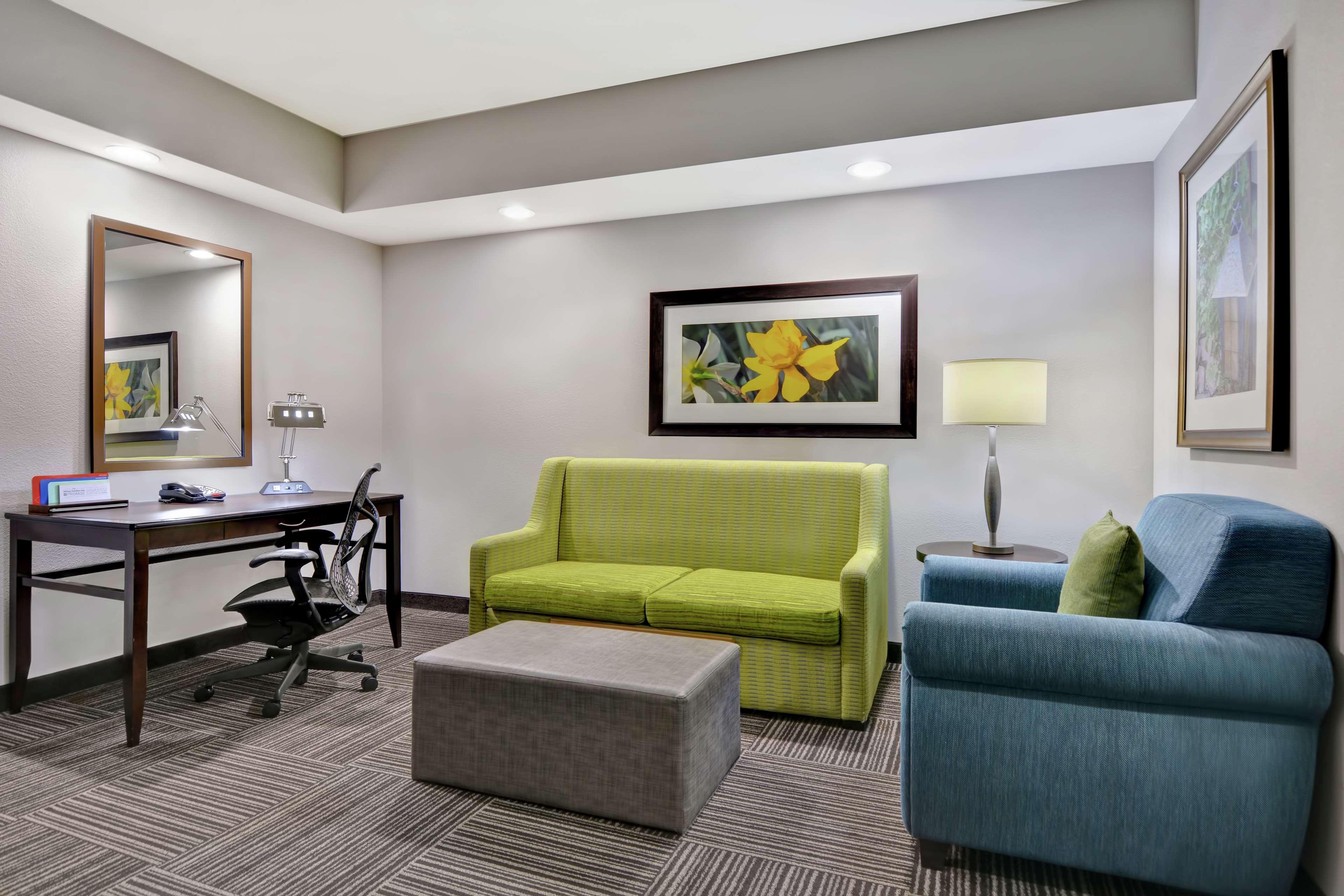 Hilton Garden Inn And Fayetteville Convention Center Bagian luar foto