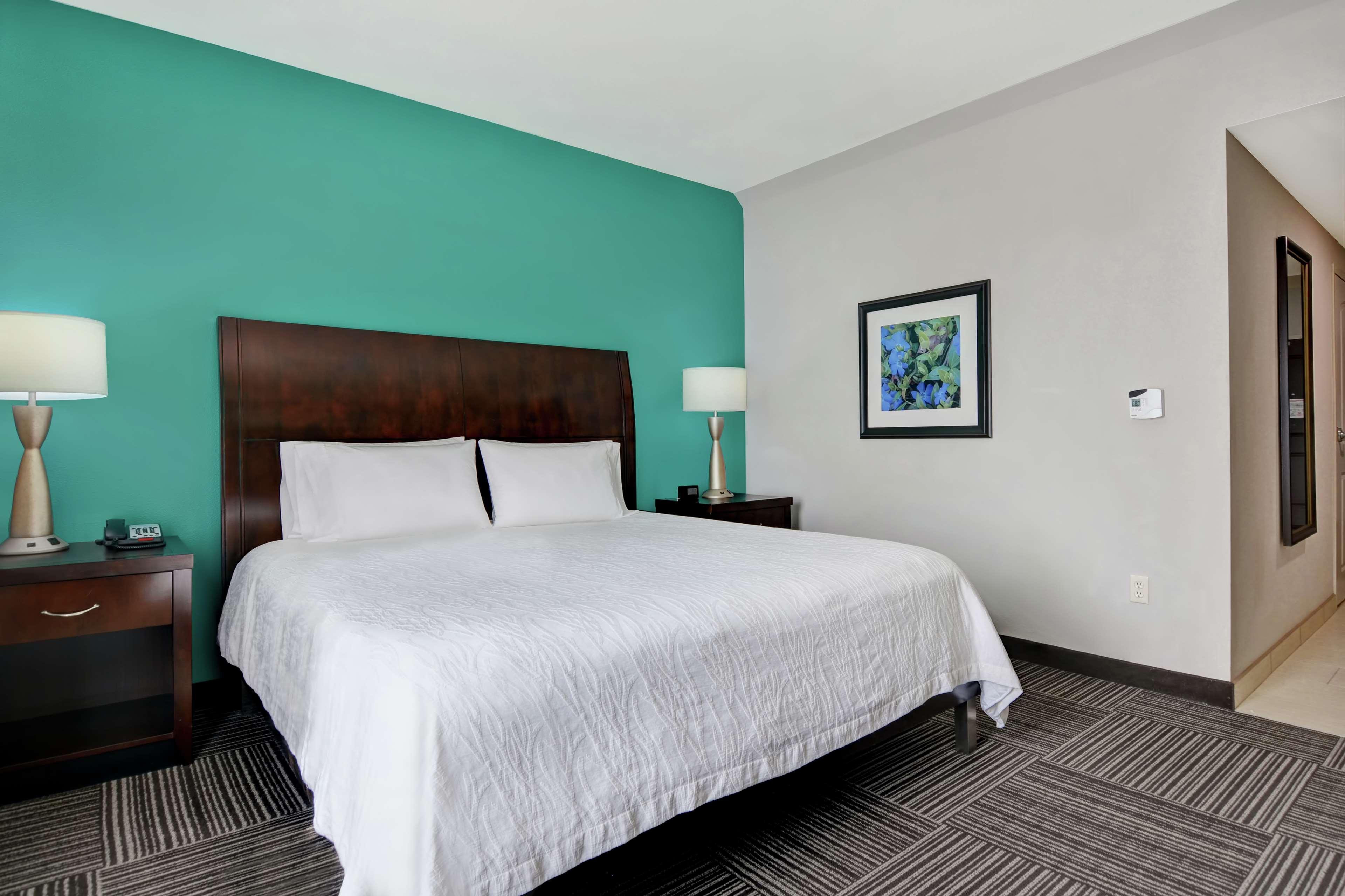 Hilton Garden Inn And Fayetteville Convention Center Bagian luar foto