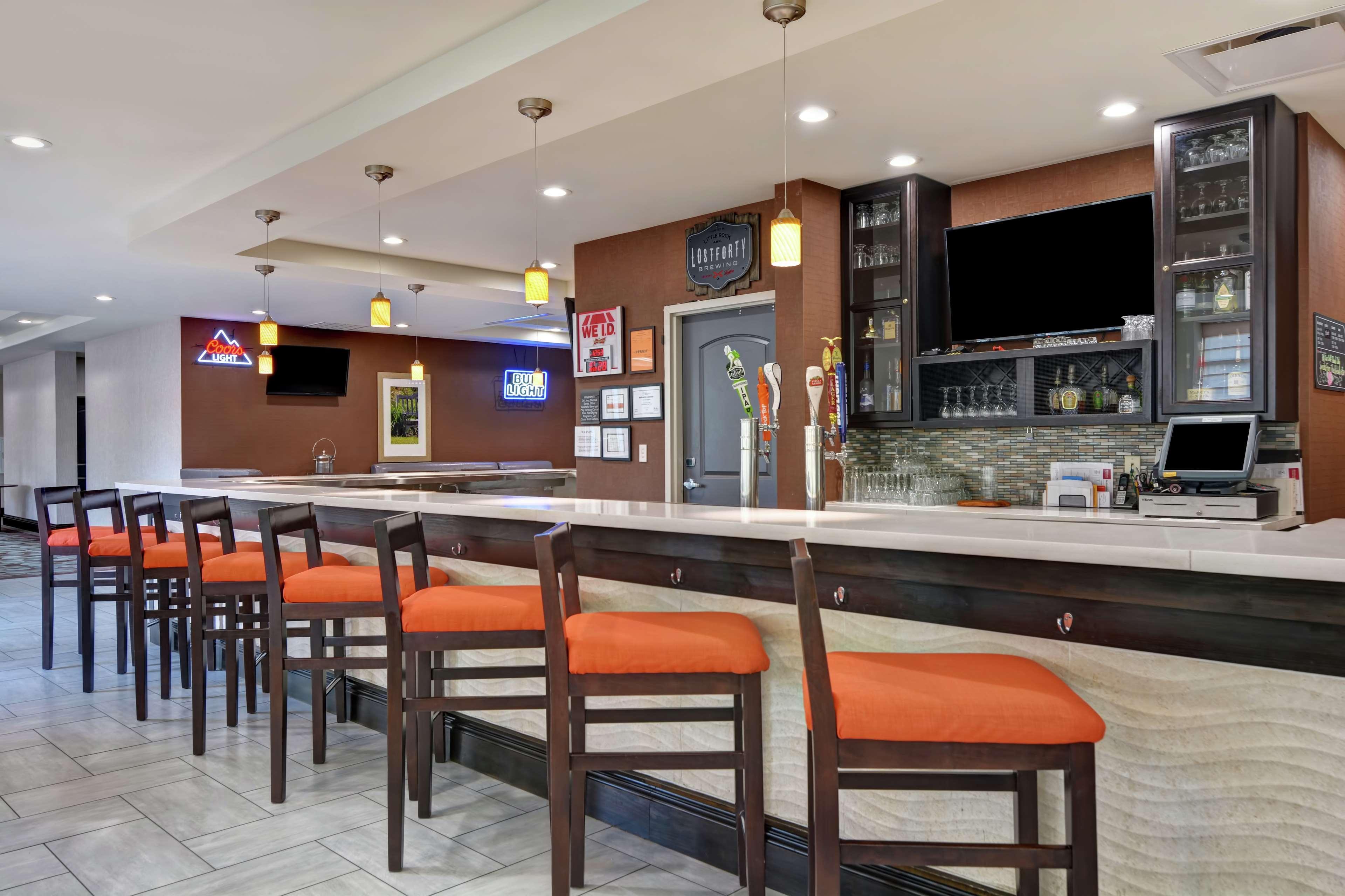 Hilton Garden Inn And Fayetteville Convention Center Bagian luar foto