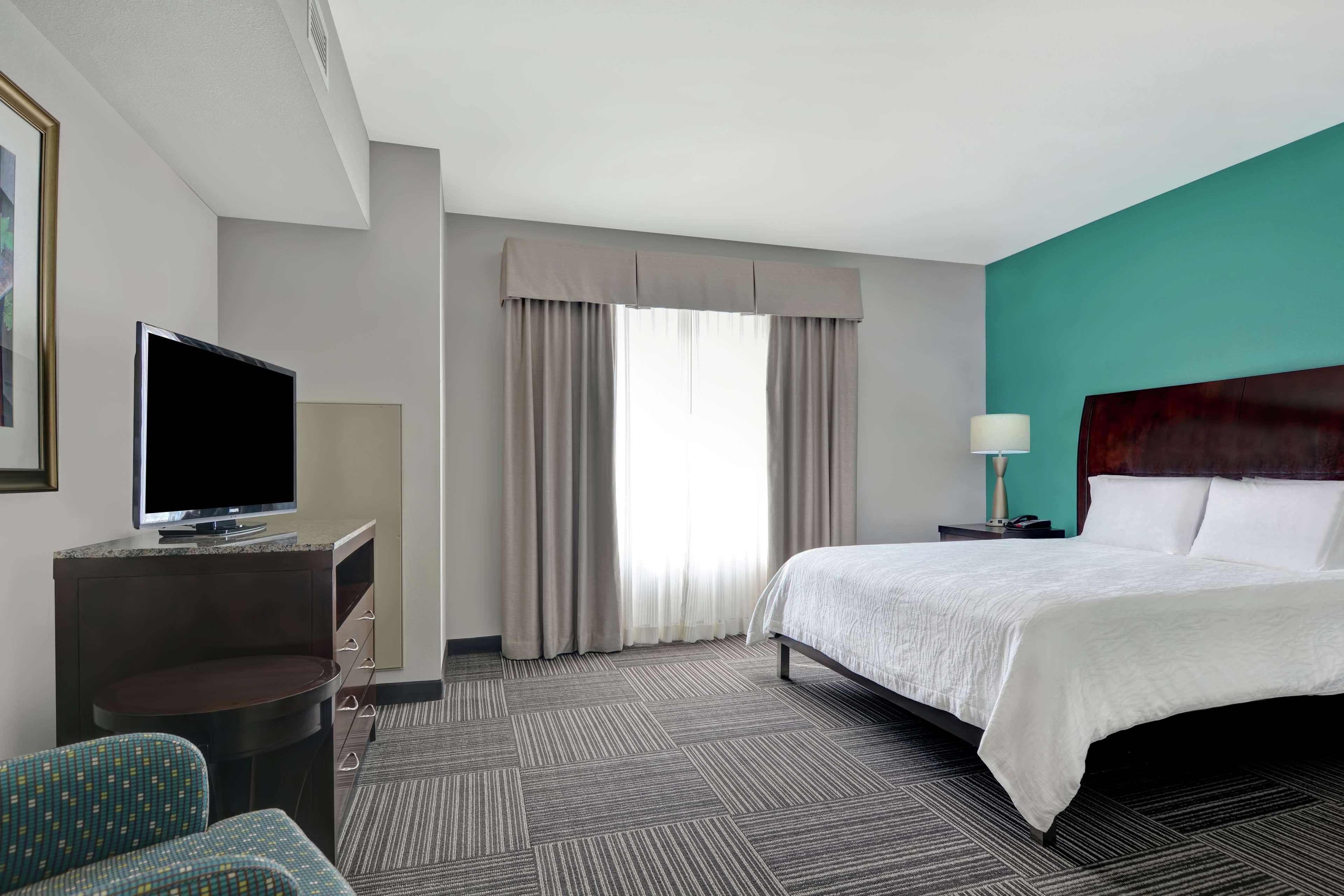 Hilton Garden Inn And Fayetteville Convention Center Bagian luar foto