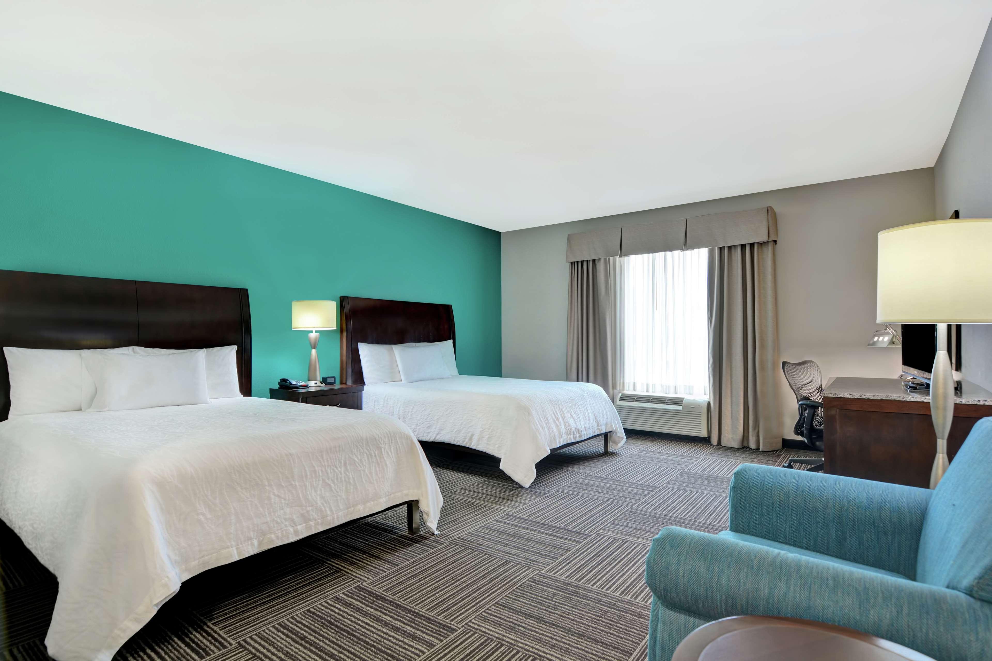 Hilton Garden Inn And Fayetteville Convention Center Bagian luar foto