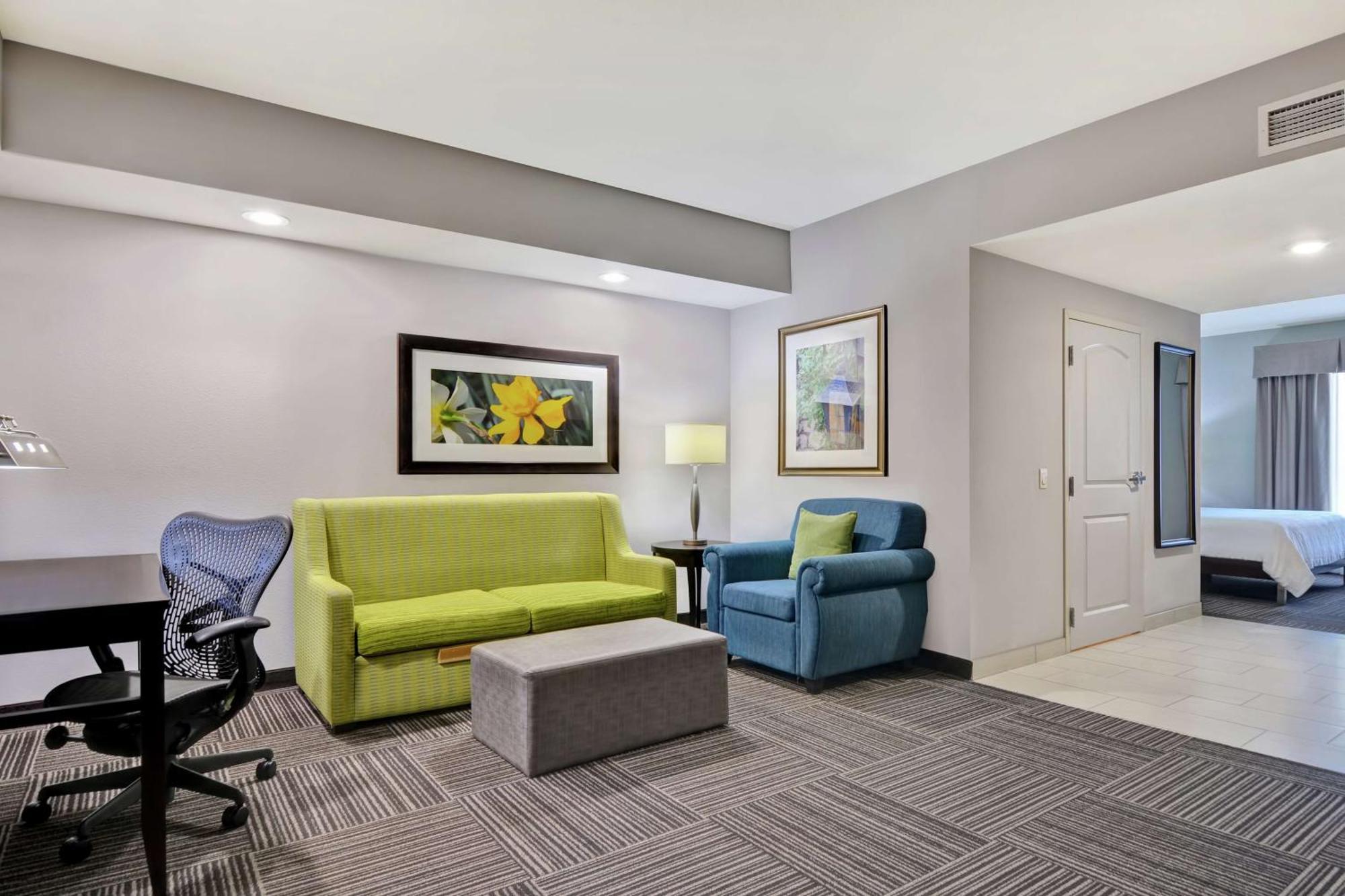 Hilton Garden Inn And Fayetteville Convention Center Bagian luar foto