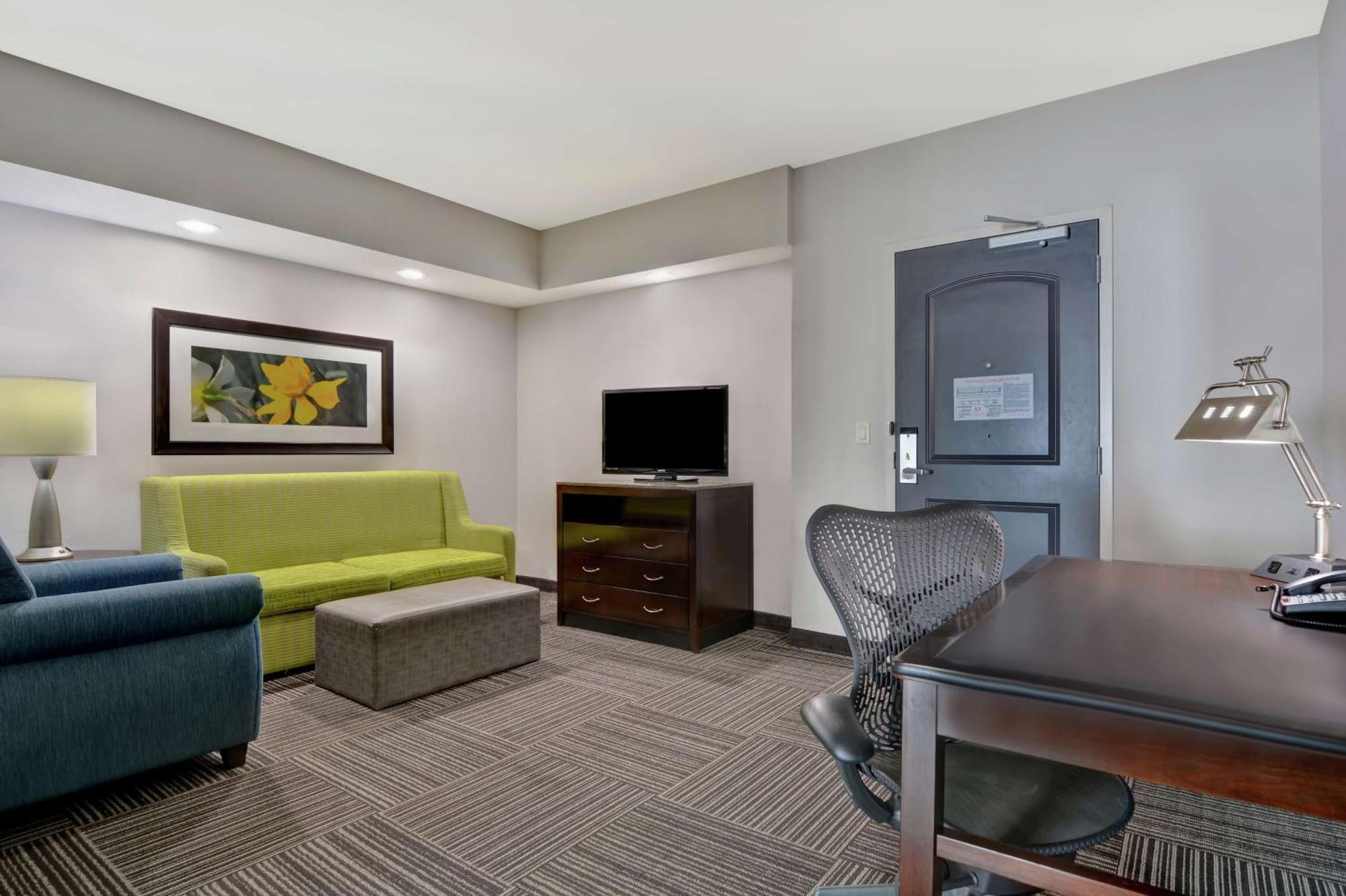 Hilton Garden Inn And Fayetteville Convention Center Bagian luar foto